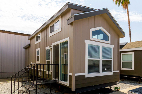 Wander Nest Fully Furnished Luxury Tiny House On Wheels, 1 Bed, 1 Bath 1 Luxury Tiny House On Wheels