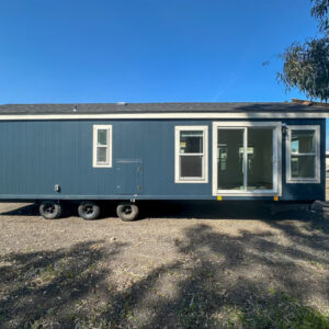 Tiny House On Wheels, 1 Bed, 1 Bath – 399 sqft