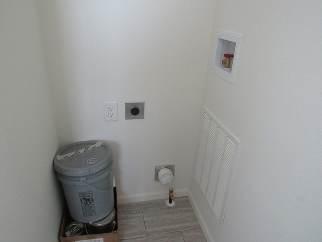 399 sqft Tiny Home with Loft Bedroom For sale 6 399 sqft Tiny Home with Loft Bedroom For sale - Image 6