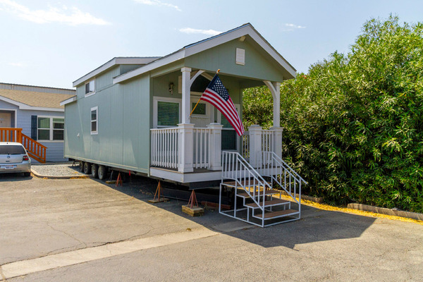 WanderLuxe Fully Furnished Mobile Tiny House For Sale, 1 Bed, 1 Bath – 399 sqft 1 Mobile Tiny House For Sale