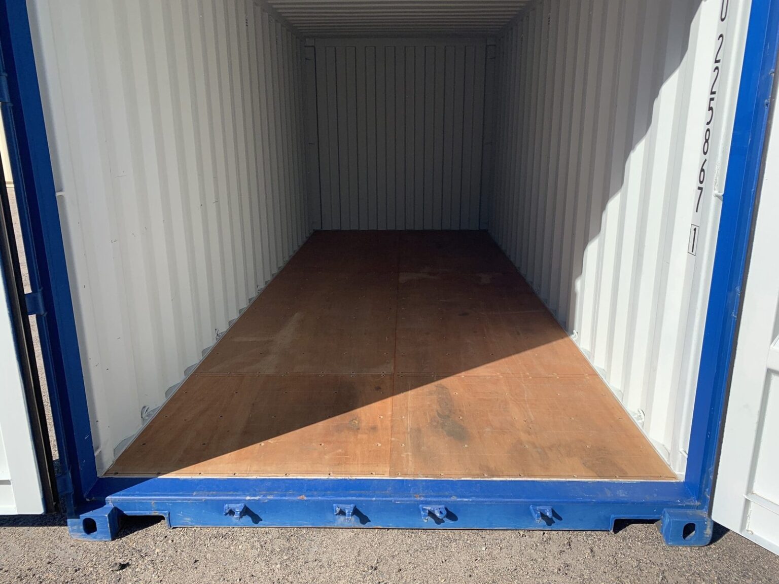20ft Blue Shipping Container - Durable Storage & Transport Solution 5 20ft Blue Shipping Container - Durable Storage & Transport Solution - Image 5