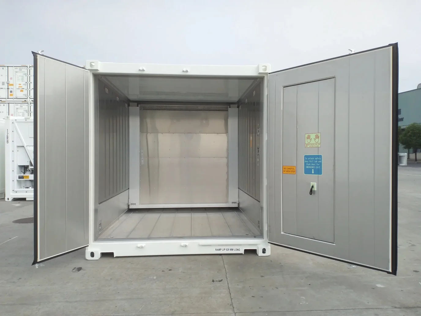 10' Standard Height New Refrigerated Container (Three Phase) 3 10' Standard Height New Refrigerated Container (Three Phase) - Image 3