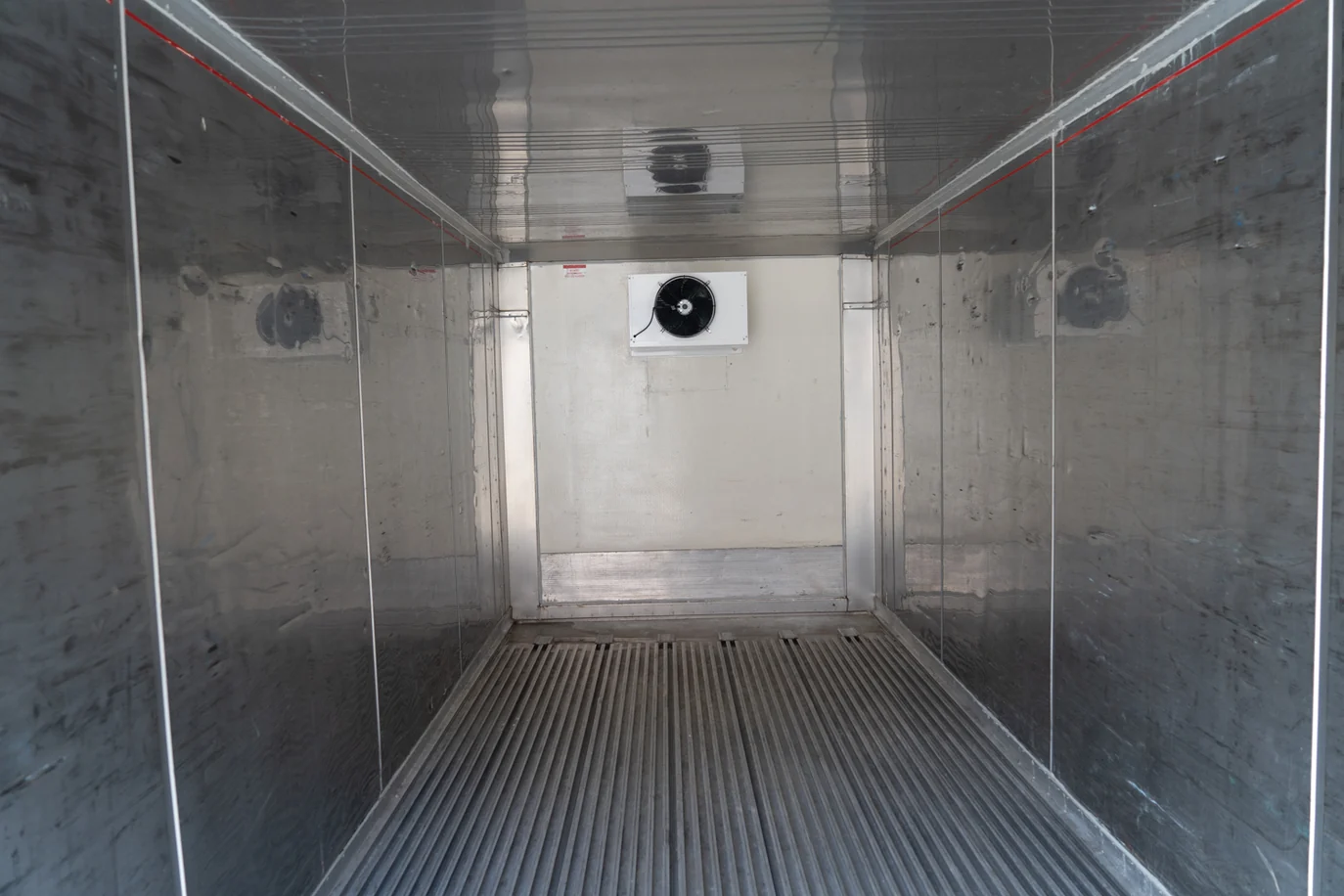 20' STD Refrigerated Container Used Box - New Motor (Single Phase 2.5 HP Cooler) 2 20' STD Refrigerated Container Used Box - New Motor (Single Phase 2.5 HP Cooler) - Image 2